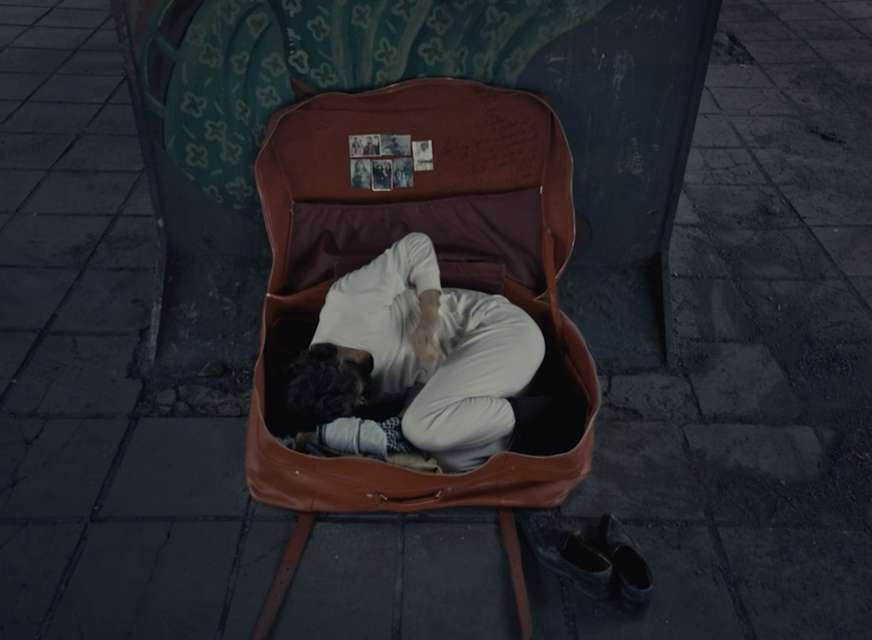 Mykonos Biennale 2015 - Film Festival -  Suitcase - screen shot