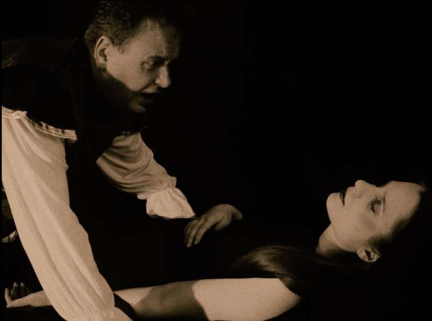 Mykonos Biennale 2015 - Film Festival -  Five Lovers Down - Variations on a Theme - screen shot